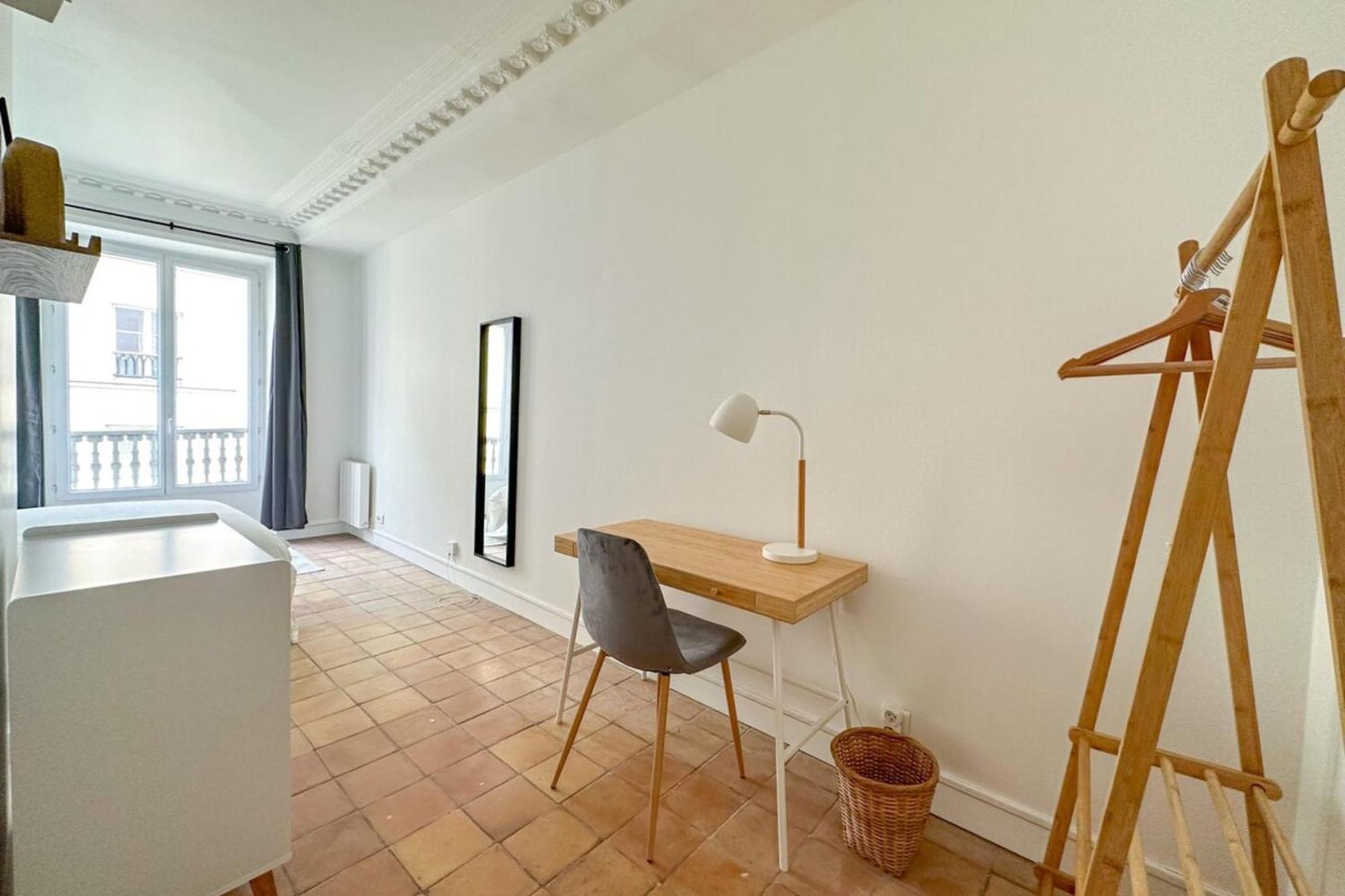 Flexliving - Whole Flat - Echiquier Apartment